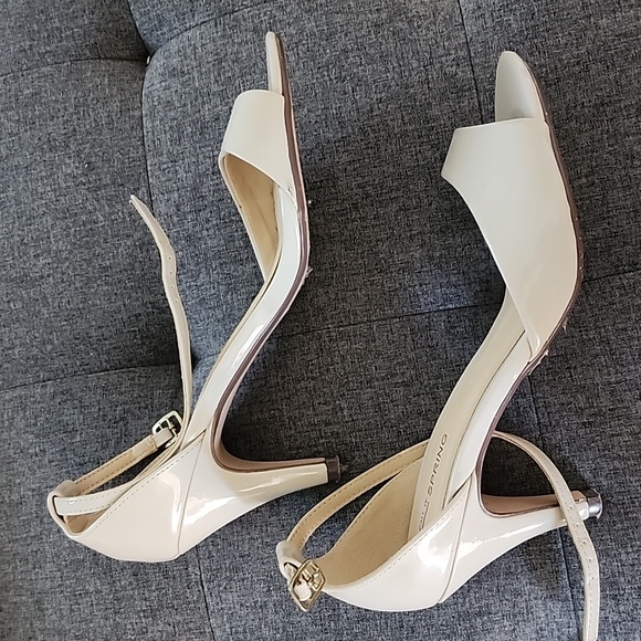 Sexy Call it Spring Heels in cream - Picture 2 of 5